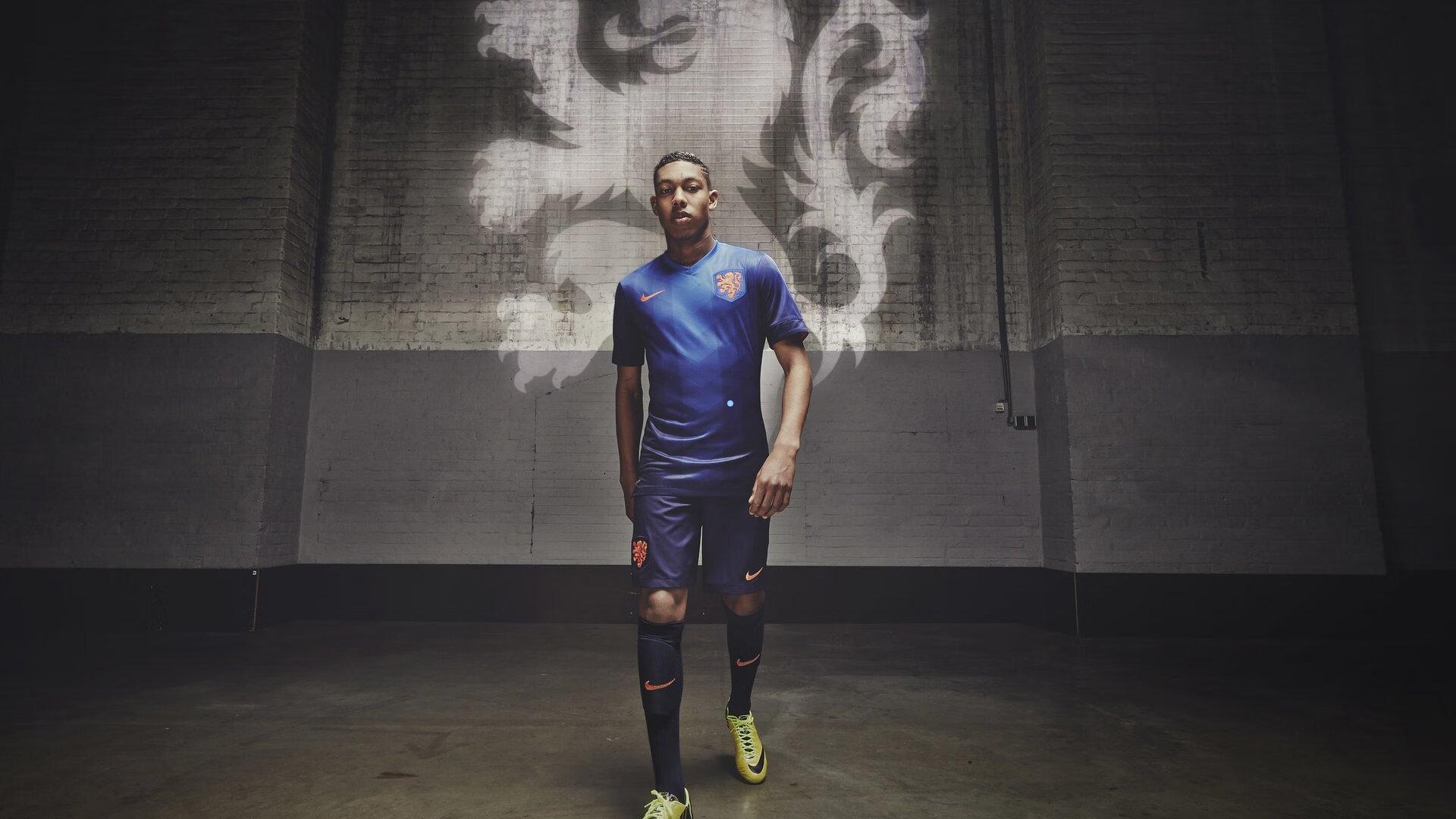 中国竞彩网_直接起飞！弗拉格挂筐补扣绝平救主，克莱三分失手难掩新星光芒