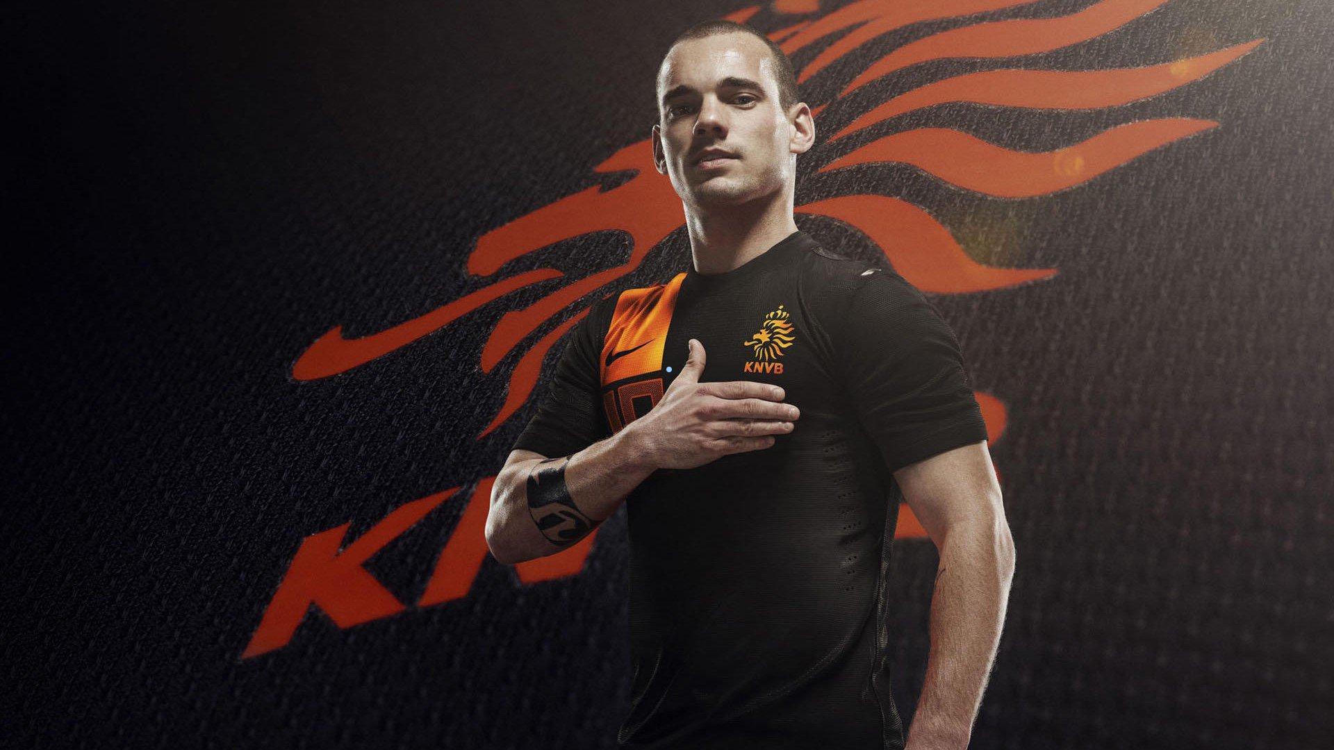 电讯报深度对比，2008曼联三叉戟压制现今阿森纳进攻群